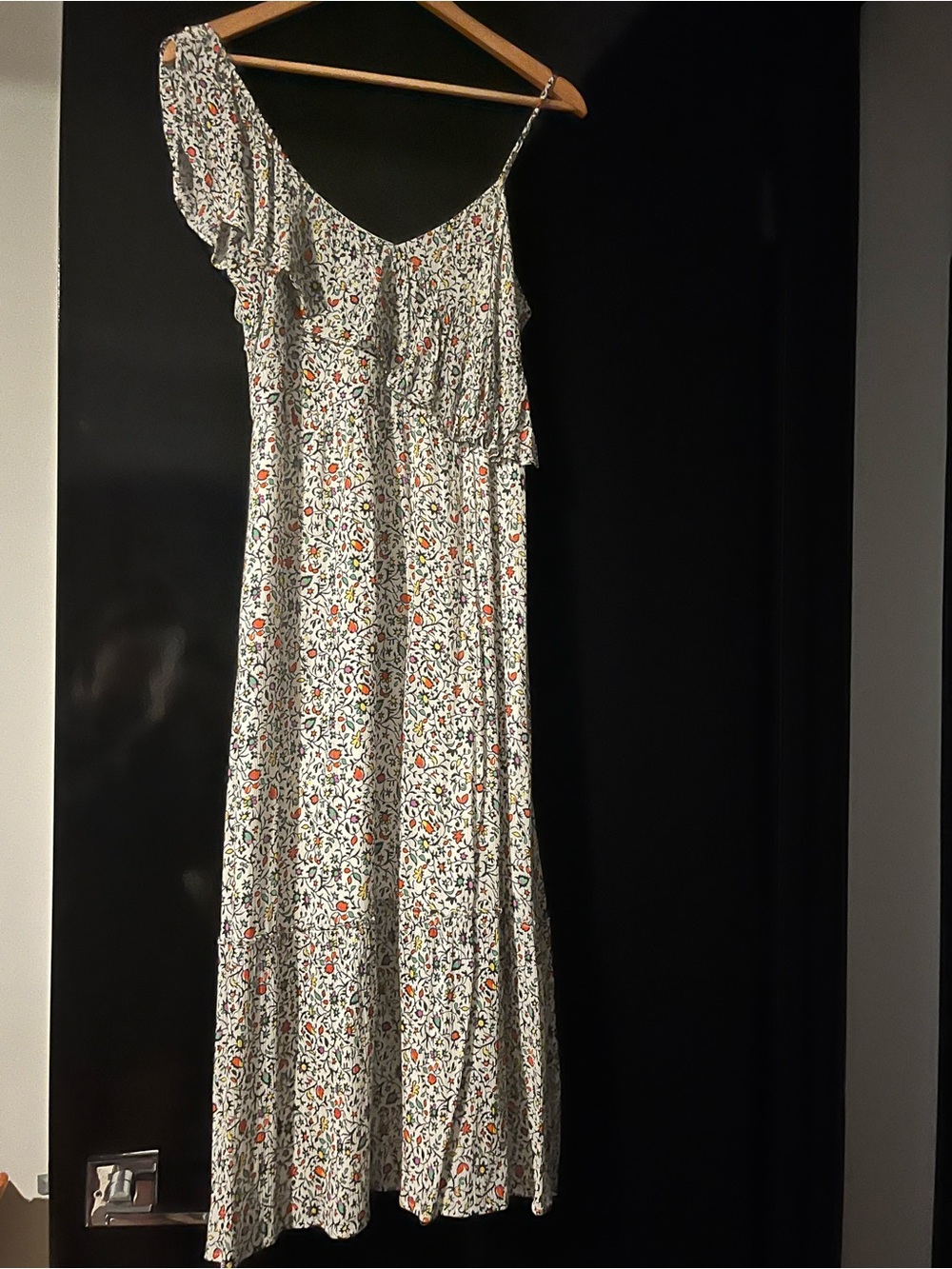 Club Monaco White Floral Asymmetrical Maxi Dress